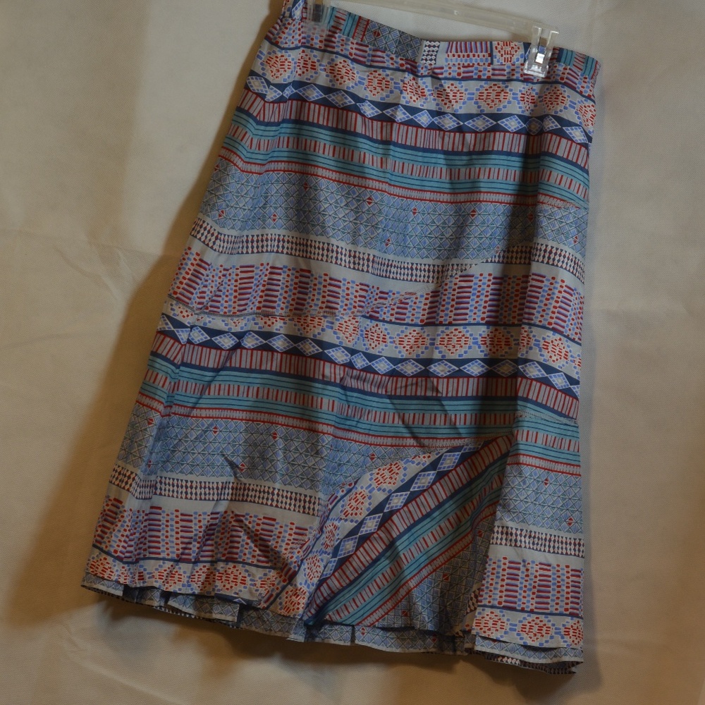 100% silk Coldwater Creek patterned Skirt NWOT SZ L